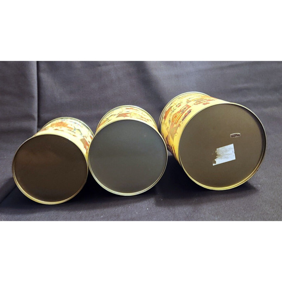 Christmas Tins with Snow Town Scene Looks New 3 pc 5 1/2", 5", 4 1/2" - Picture 6 of 7